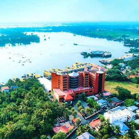 Ramada By Wyndham Alleppey Alappuzha Dış mekan fotoğraf