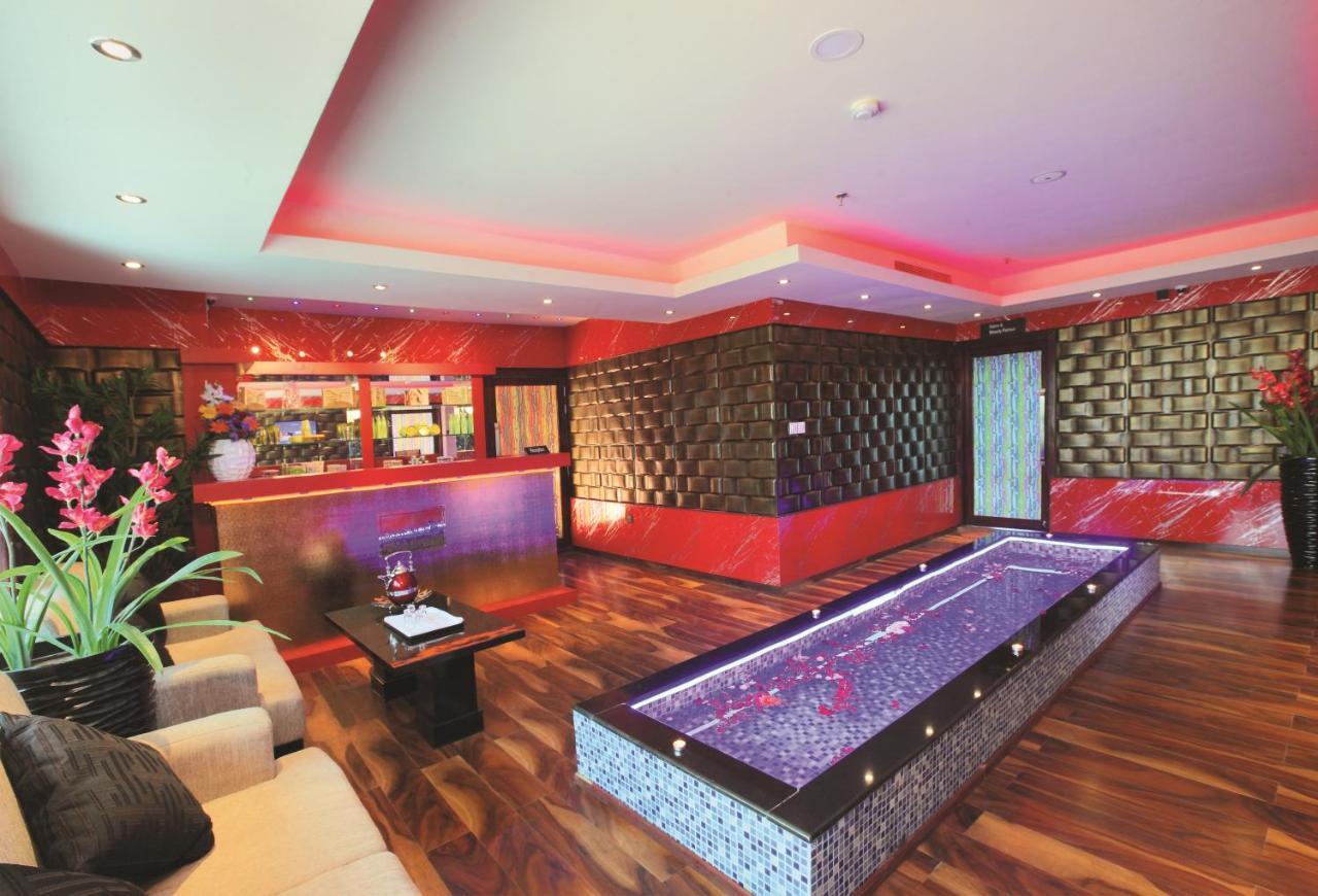 Ramada By Wyndham Alleppey Alappuzha Dış mekan fotoğraf