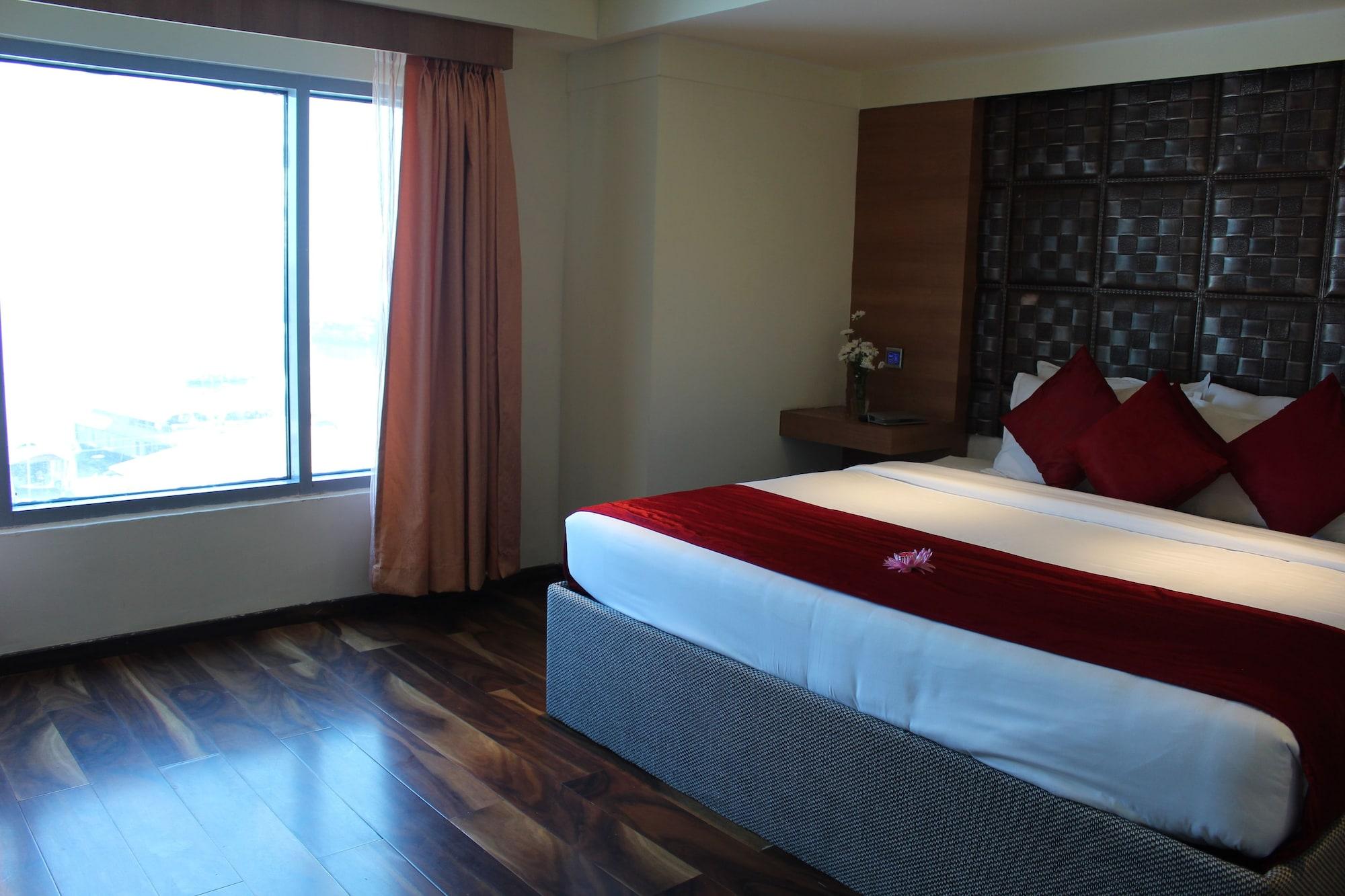 Ramada By Wyndham Alleppey Alappuzha Dış mekan fotoğraf