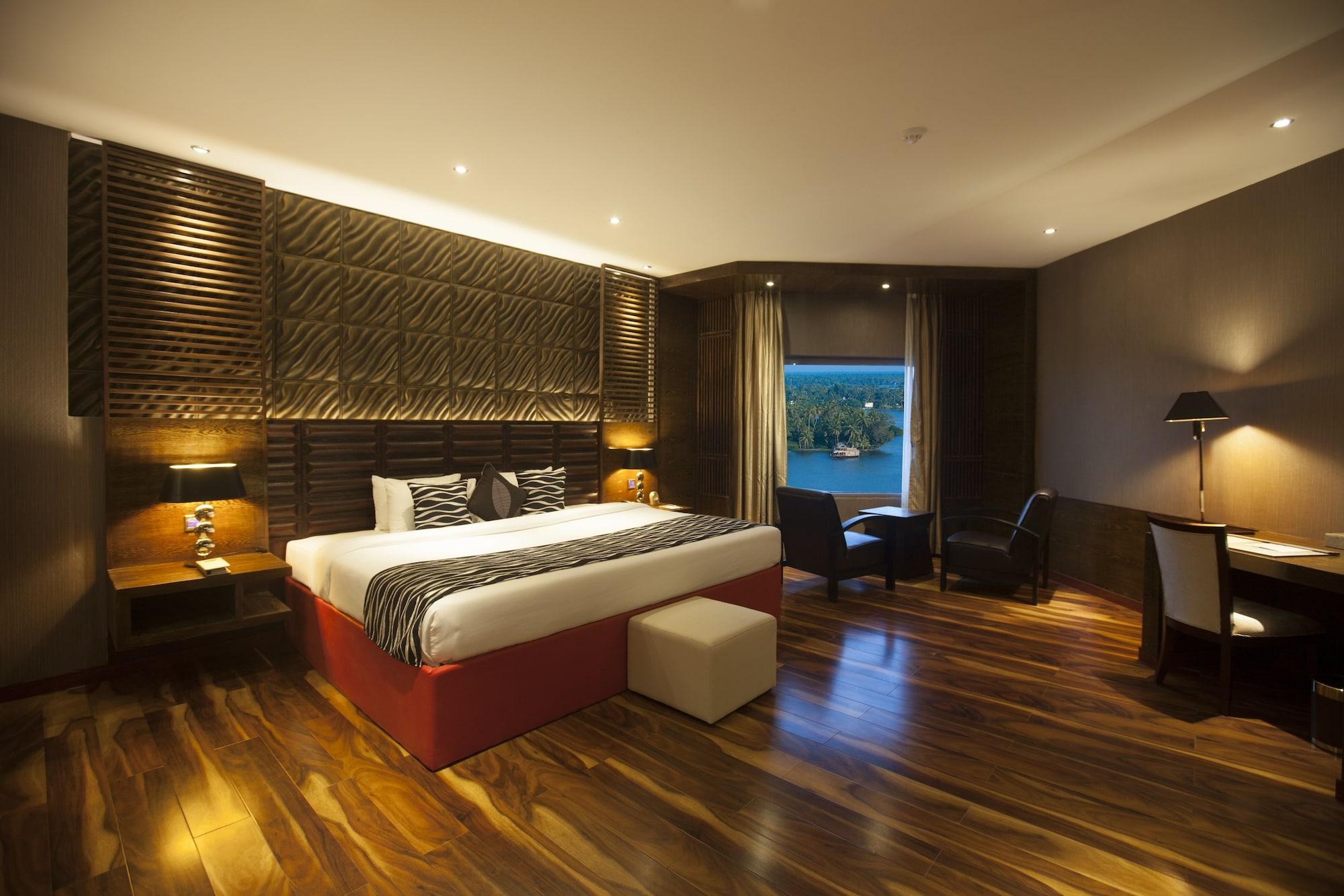 Ramada By Wyndham Alleppey Alappuzha Dış mekan fotoğraf
