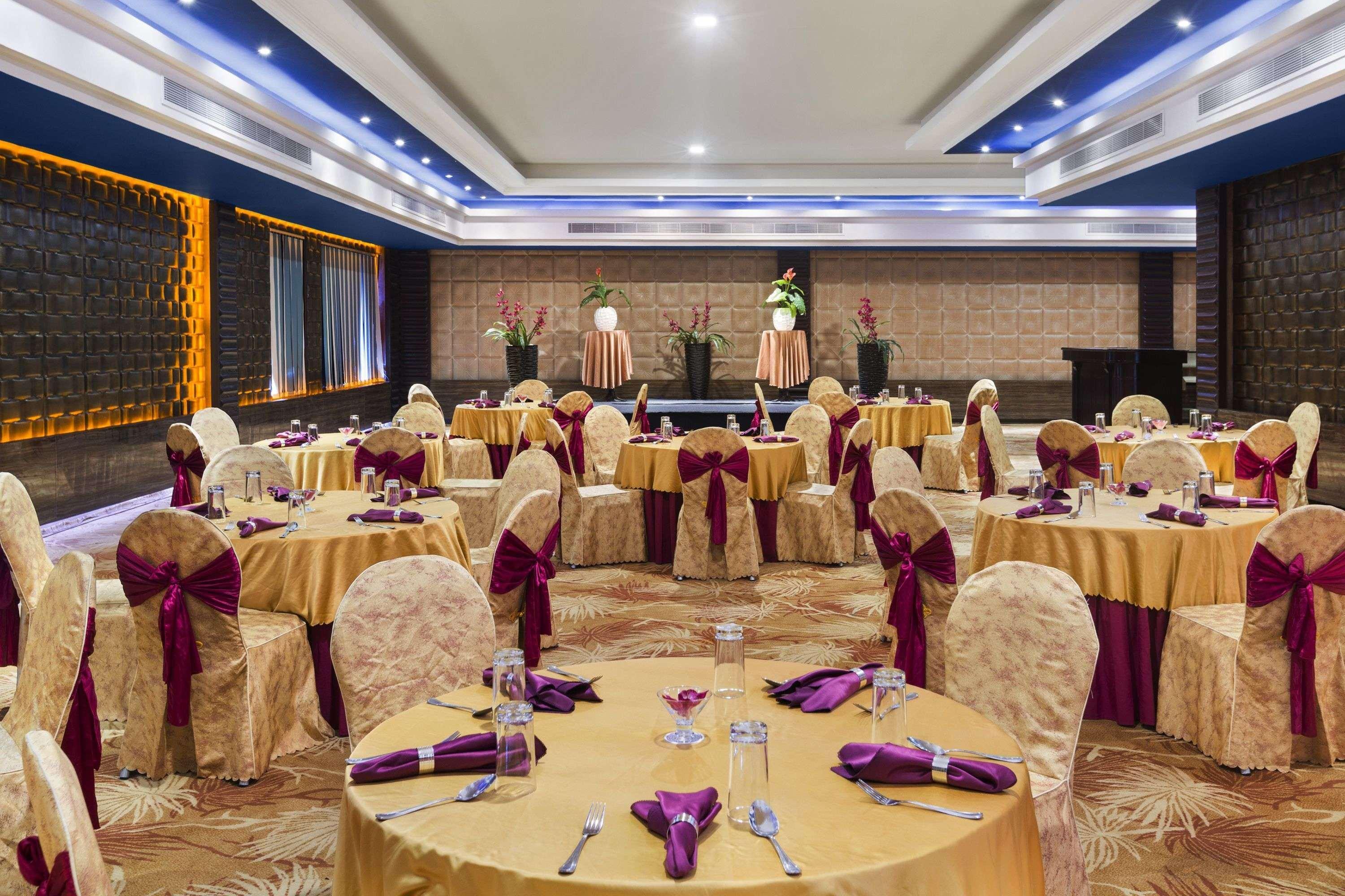 Ramada By Wyndham Alleppey Alappuzha Dış mekan fotoğraf