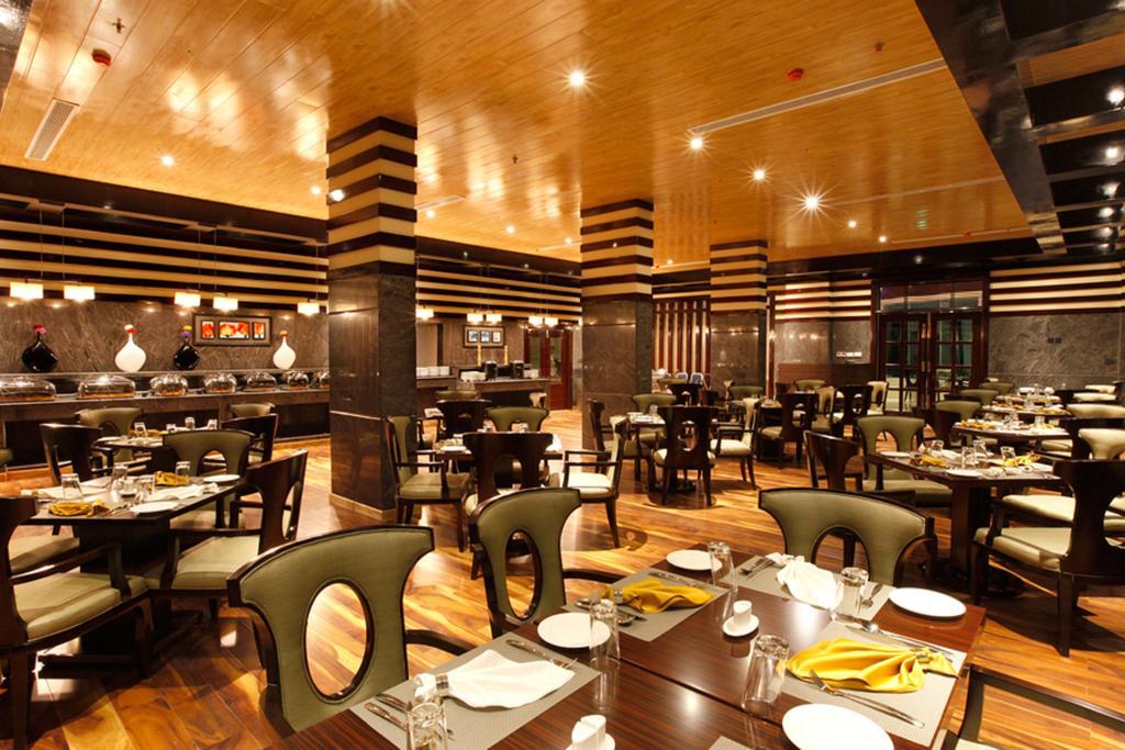 Ramada By Wyndham Alleppey Alappuzha Dış mekan fotoğraf